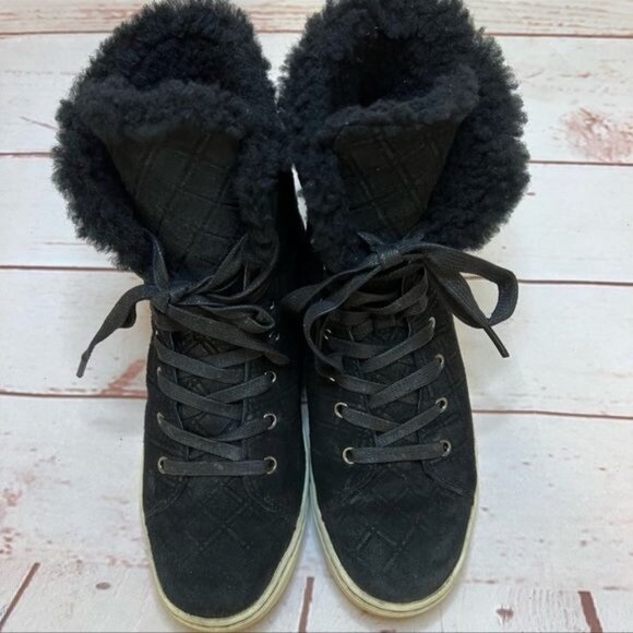 UGG Black Suede Lace Up Fleece Lined Booties Sz 7 - Picture 2 of 10
